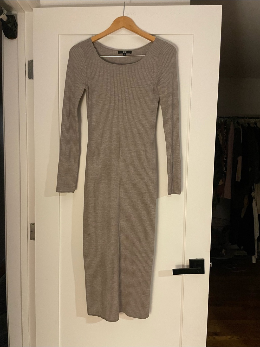 Uniqlo Ribbed Midi Sweater Dress - Taupe🤎🍂